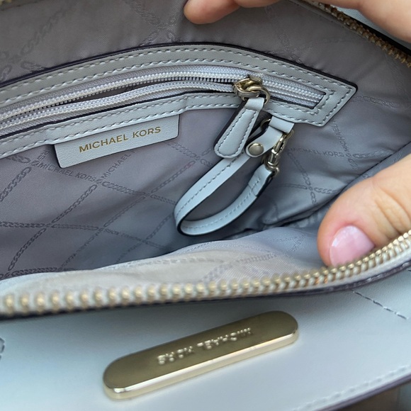 Michael Kors Mercer Medium Organ Tote Bag - Picture 9 of 9